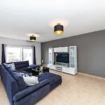 Hana Villa Kaštel Novi