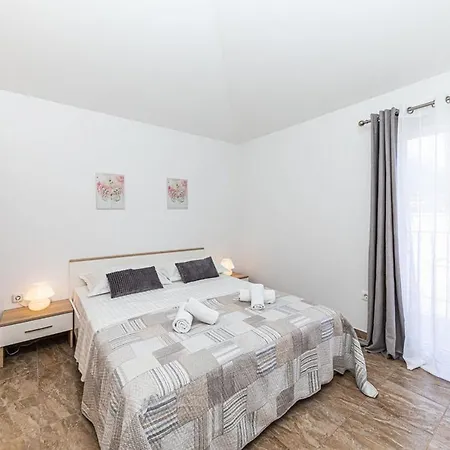 Hana Villa *