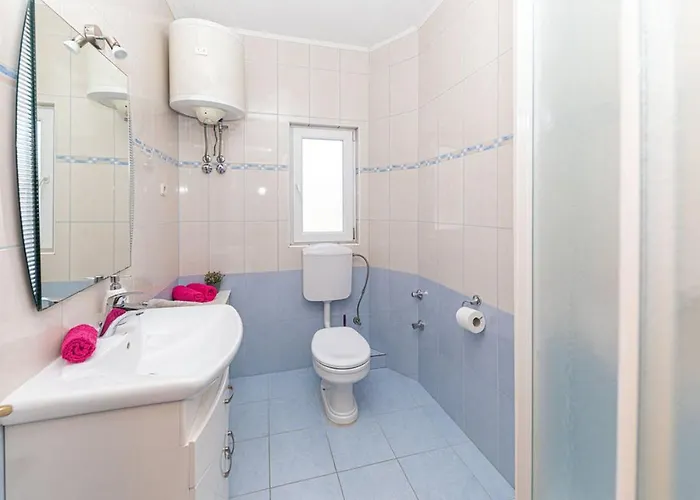 Hana فيلة Kaštel Novi